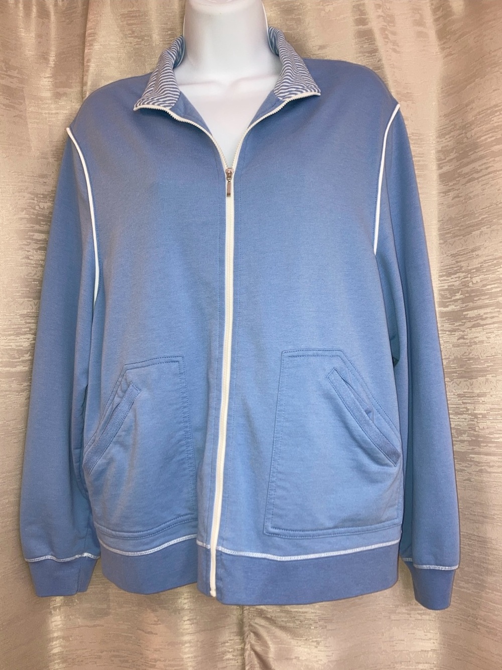 Blast Women’s Light Blue Zip-Front Jacket with Pockets size Medium